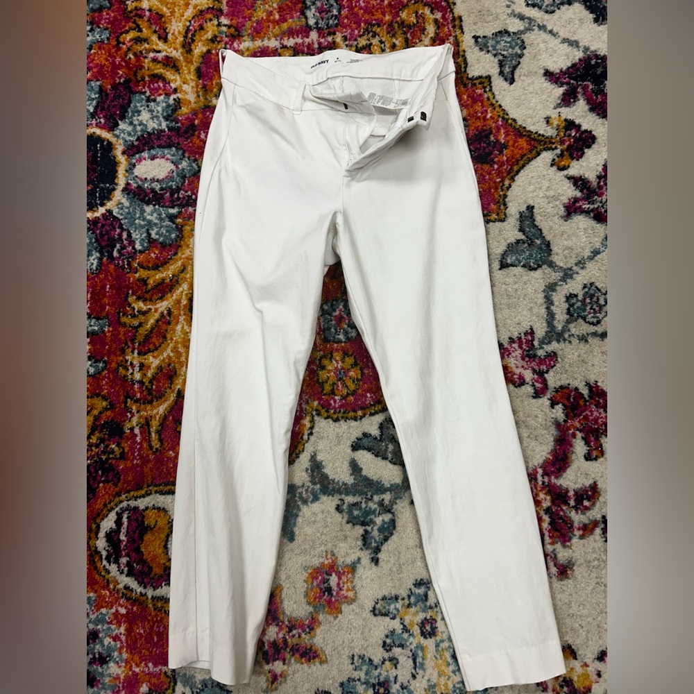 Old Navy Cropped White Pixie Pants - image 4